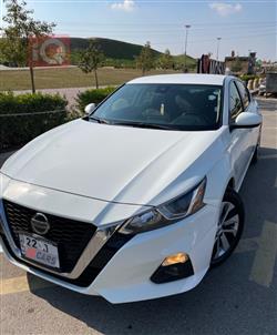 نيسان ألتيما